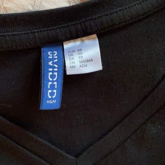 T-shirts - Picture 2 of 7